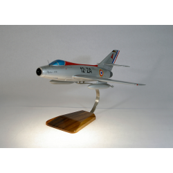Maquette avion Dassault Mystere IV en bois