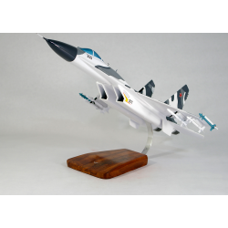 Maquette avion Soukhoi Su-27 Flanker en bois