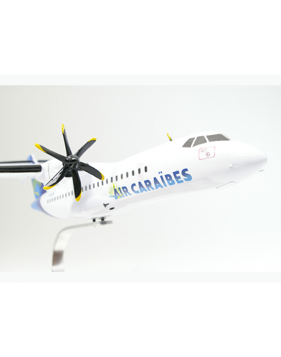 Maquette avion ATR72 500 Air Caraïbes en bois