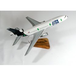Maquette avion DC10-30 UTA en bois 