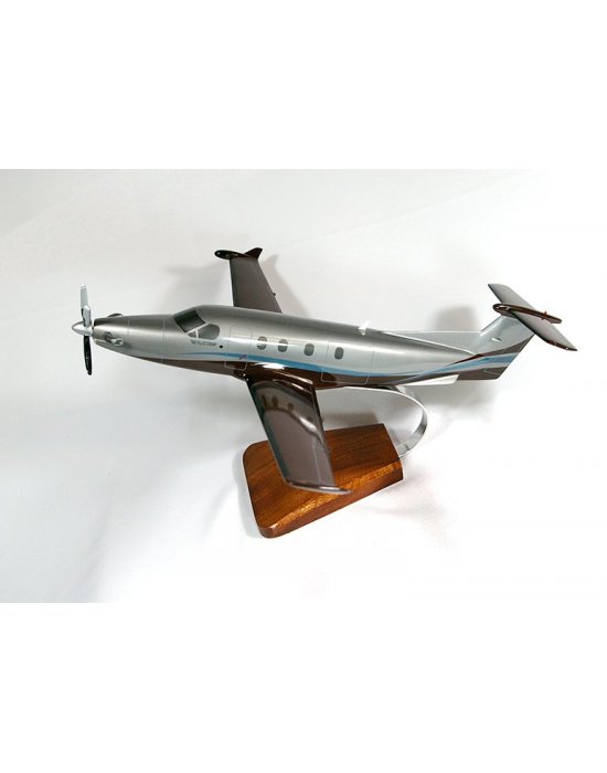 Maquette avion Pilatus PC-12 en bois 