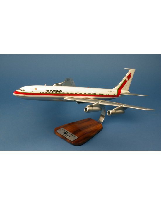Maquette avion Boeing 707-382B TAP "Santa Maria" CS-TBB en bois