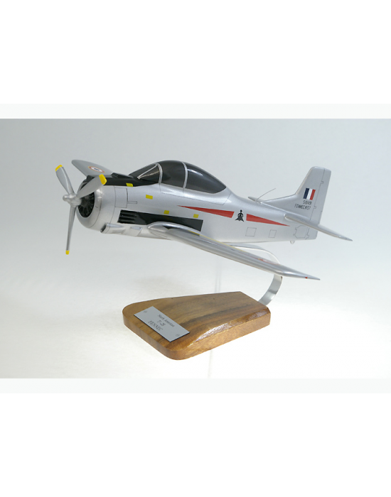 Maquette avion North American T 28 Fennec EALA en bois